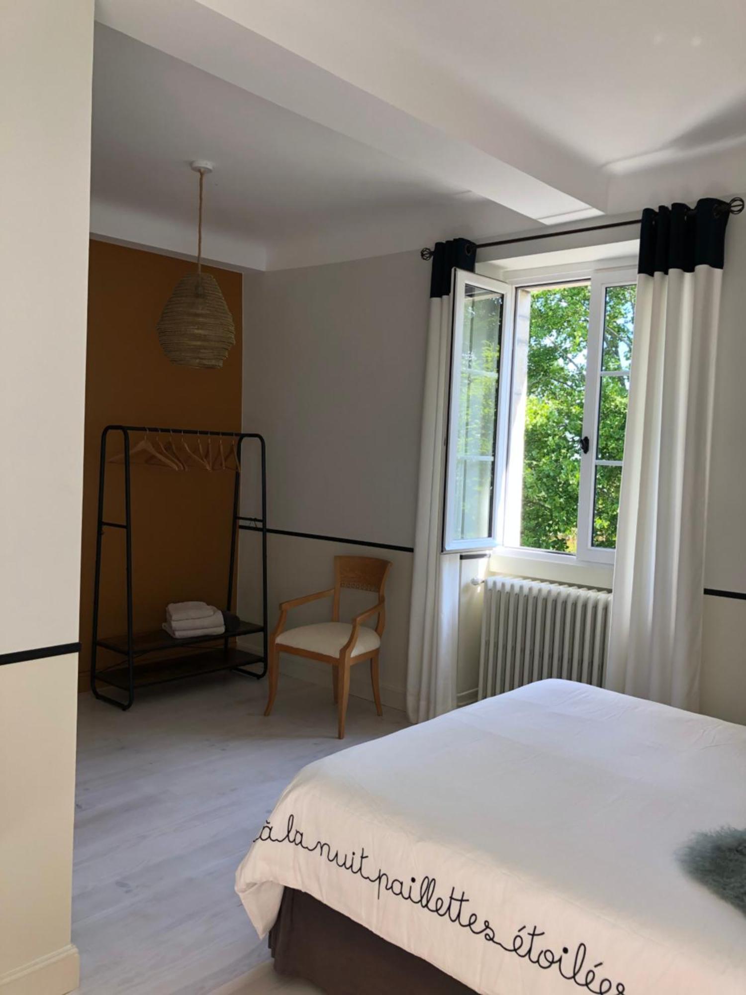 Bed and Breakfast La Parenthèse Saubrigues Esterno foto